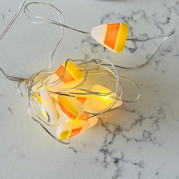 Pier 1  Candy Corn 5' LED Glimmer Strings - Picture 8 of 13